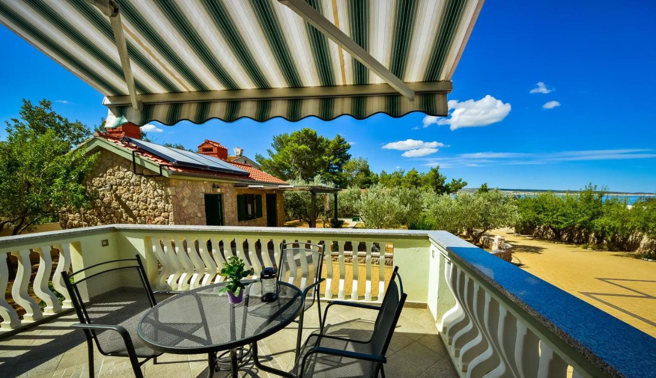 In Olive Garden Apartment Starigrad Paklenica Ngoại thất bức ảnh