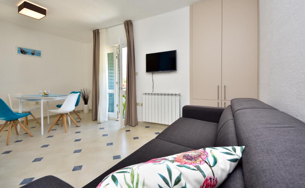 In Olive Garden Apartment Starigrad Paklenica Ngoại thất bức ảnh