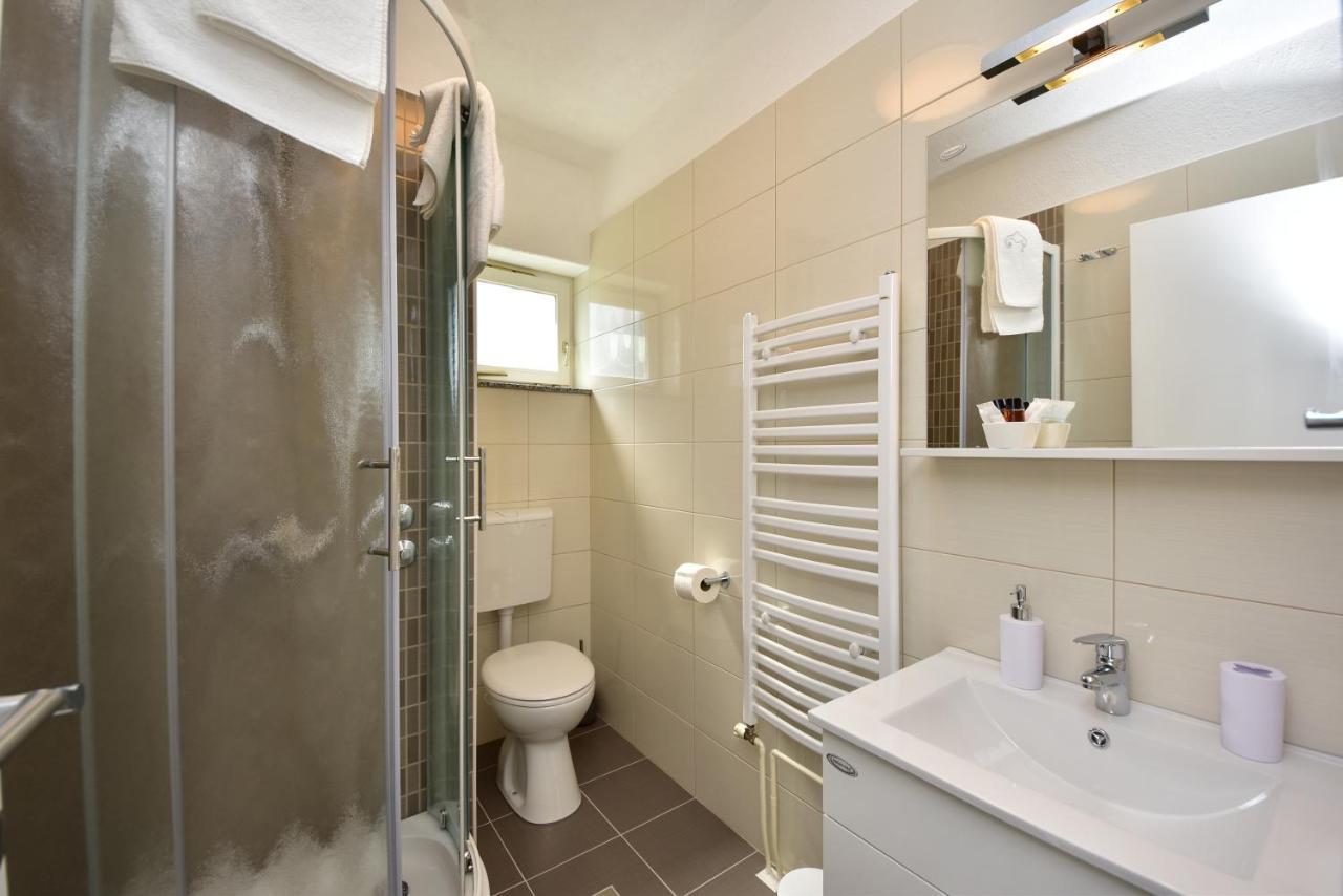 In Olive Garden Apartment Starigrad Paklenica Ngoại thất bức ảnh