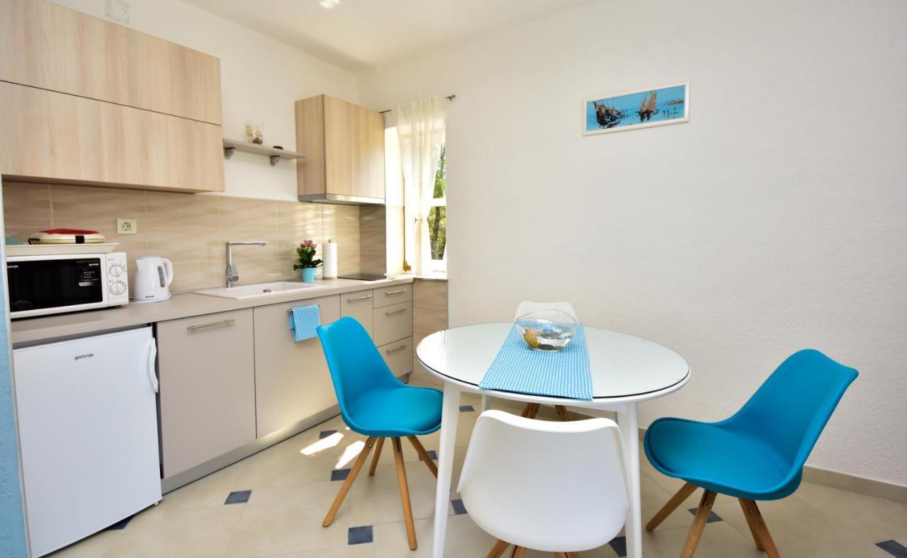 In Olive Garden Apartment Starigrad Paklenica Ngoại thất bức ảnh