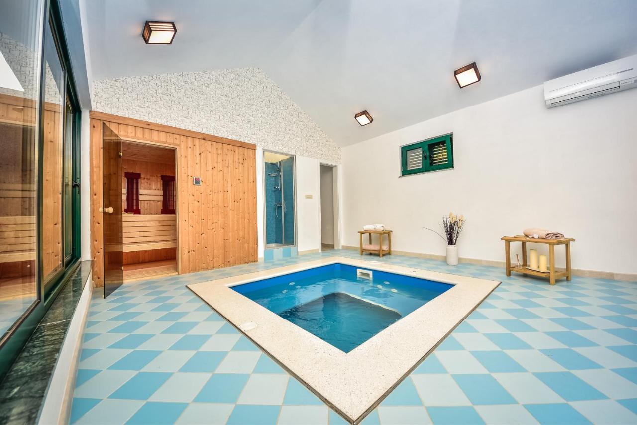 In Olive Garden Apartment Starigrad Paklenica Ngoại thất bức ảnh
