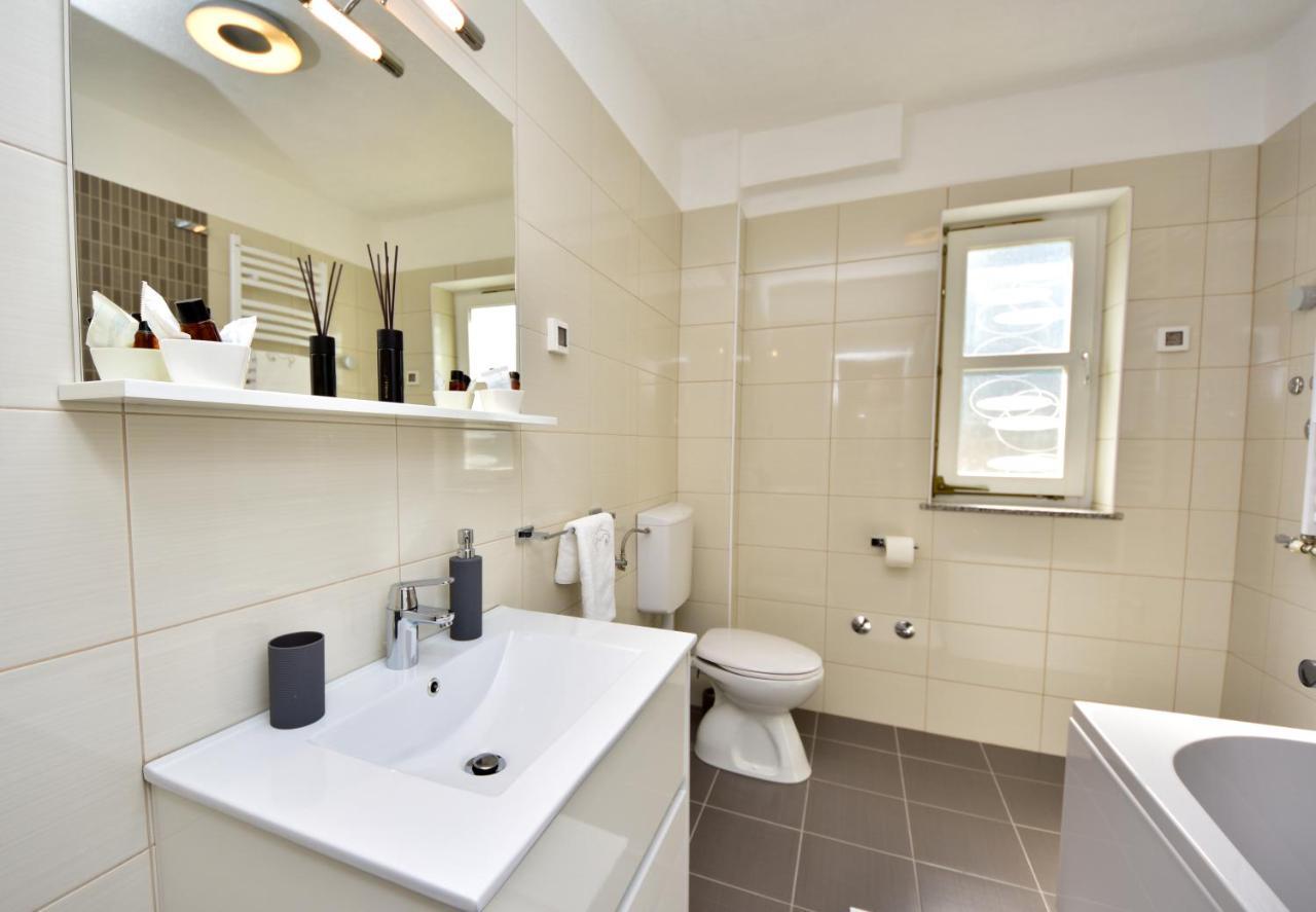 In Olive Garden Apartment Starigrad Paklenica Ngoại thất bức ảnh